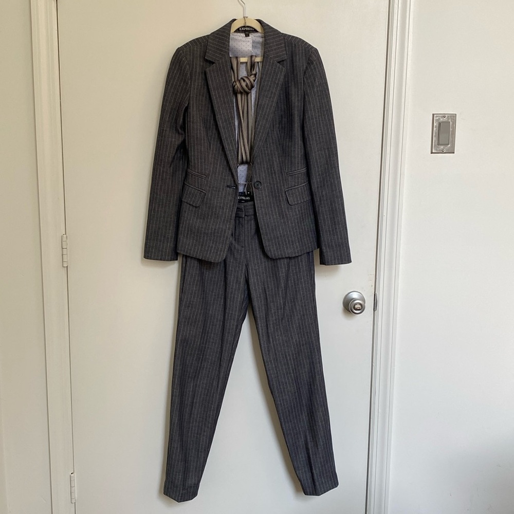 Express 2-piece Editor Grey Pin-Striped Suit Size 0